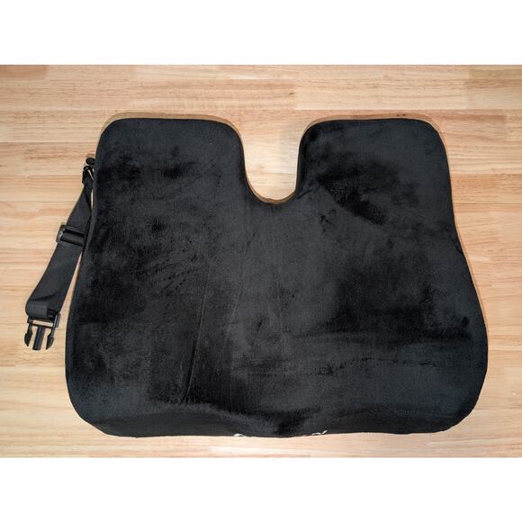 AUVON Ergonomic Anti-Slip Wheelchair Cushion w/ High Front to Prevent Sliding - Picture 2 of 7